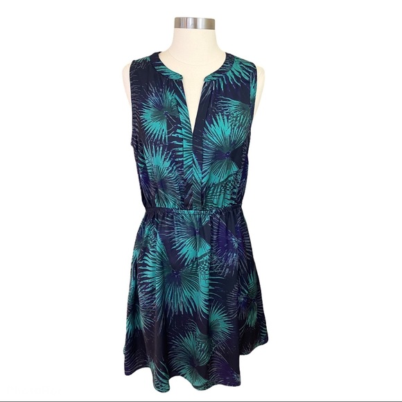 Betabrand Dresses & Skirts - Betabrand Quick Change Travel No Wrinkle Dress